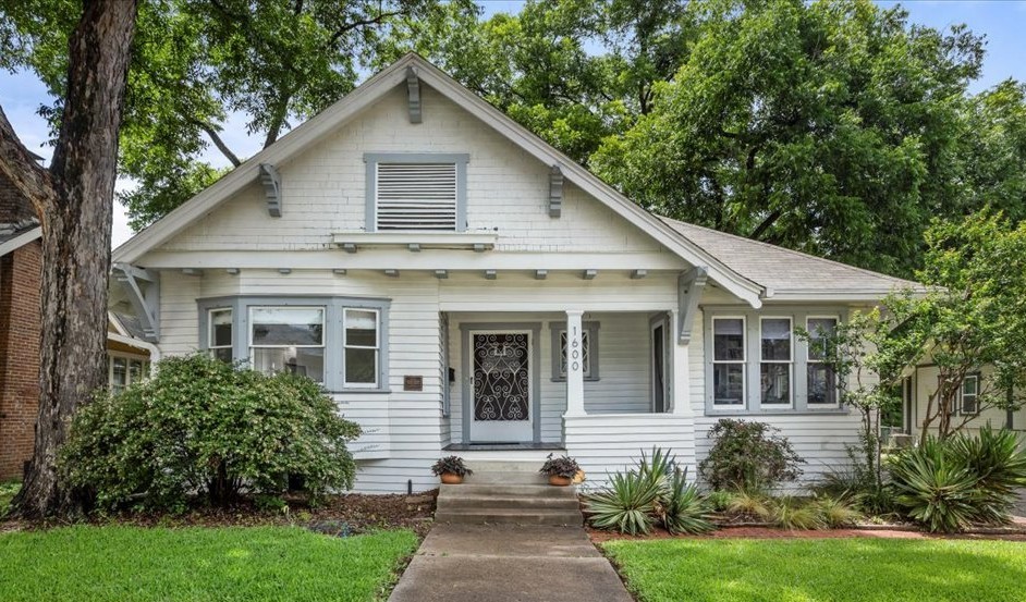 1600 S Adams Street Fort Worth TX 76104