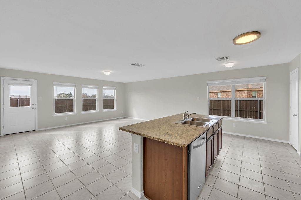 2535 Brentwood Lancaster TX 75134