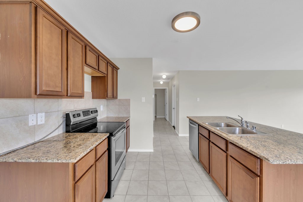 2535 Brentwood Lancaster TX 75134