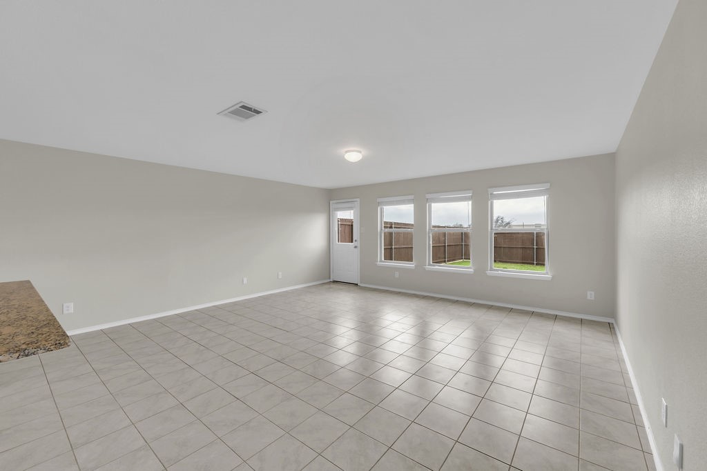 2535 Brentwood Lancaster TX 75134