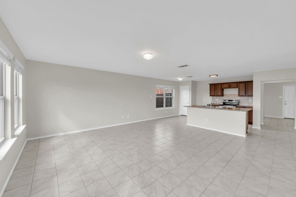 2535 Brentwood Lancaster TX 75134