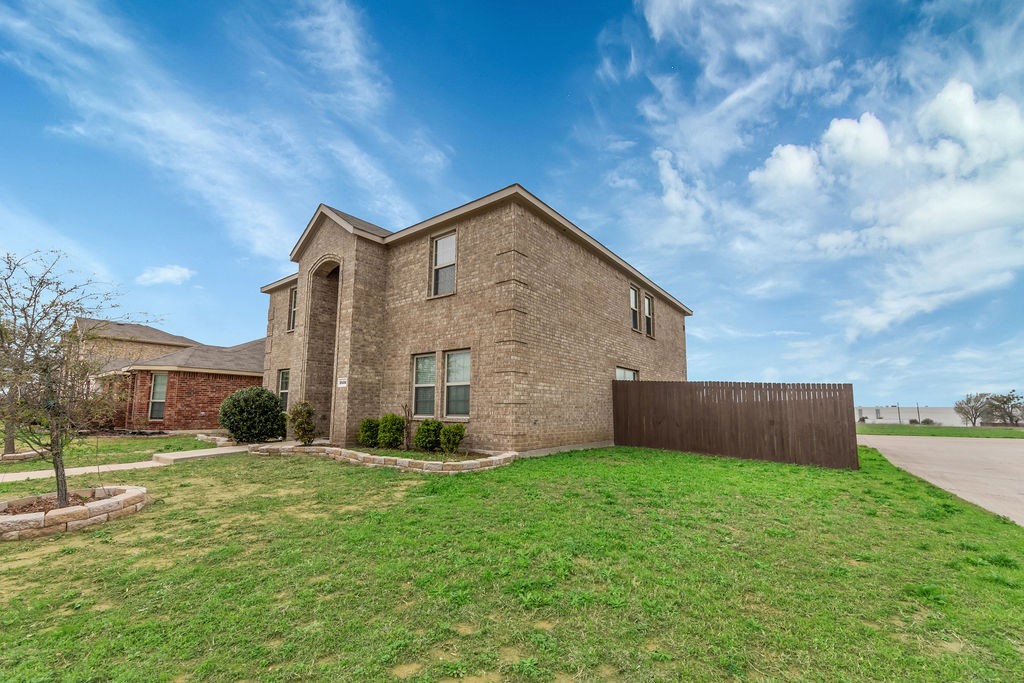 2535 Brentwood Lancaster TX 75134