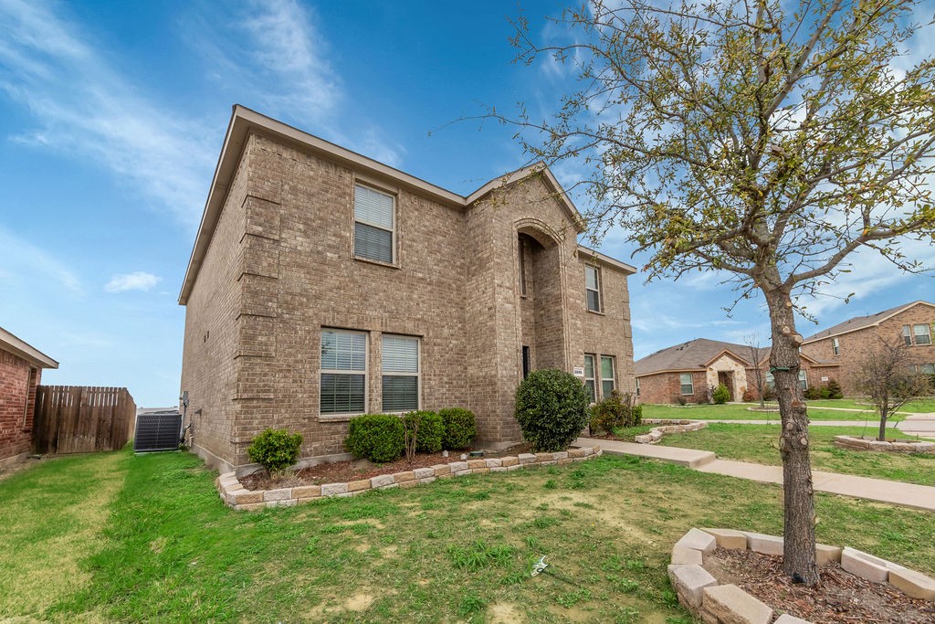 2535 Brentwood Lancaster TX 75134