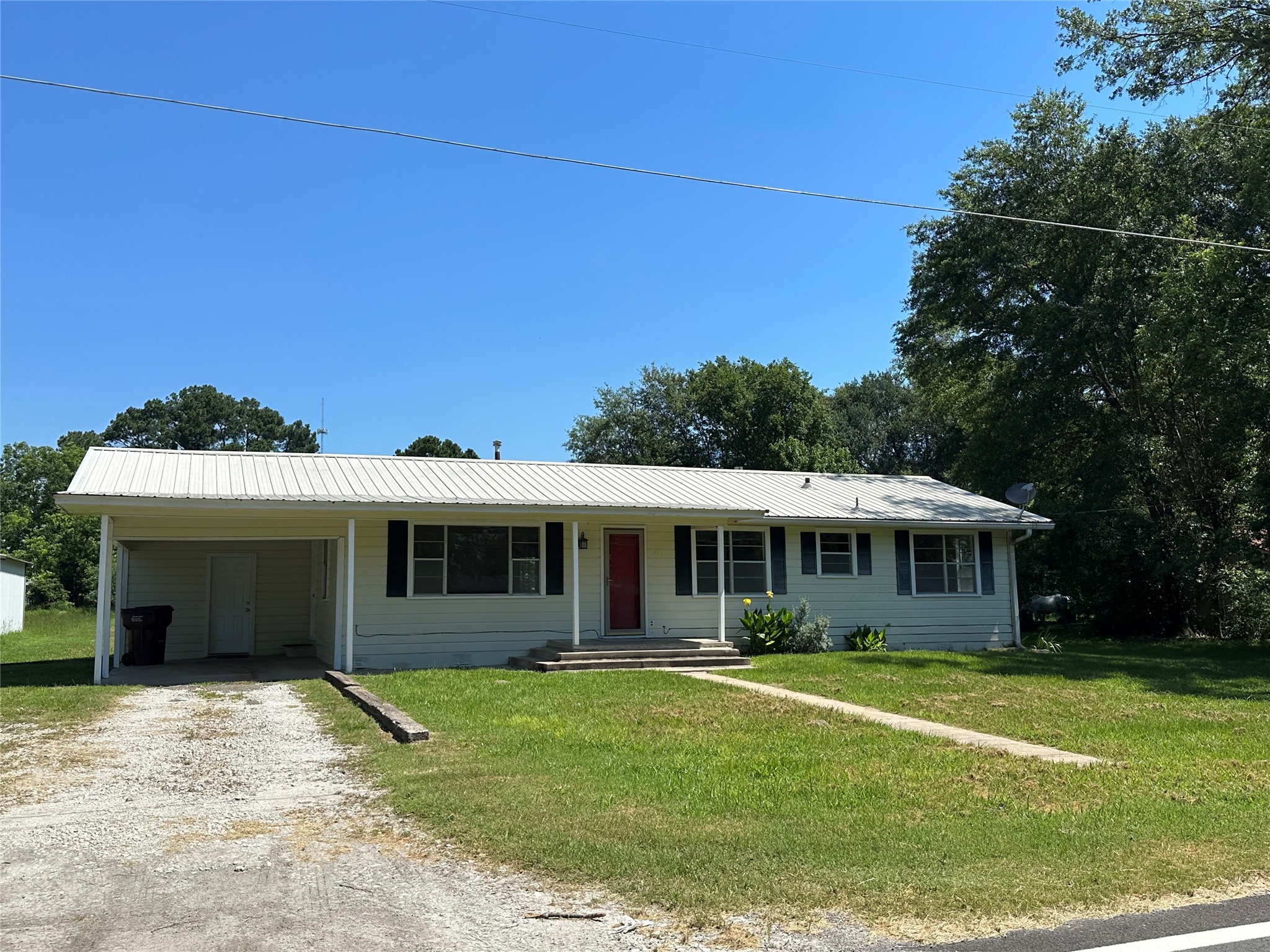 711 Clarksville Road Bogata TX 75417