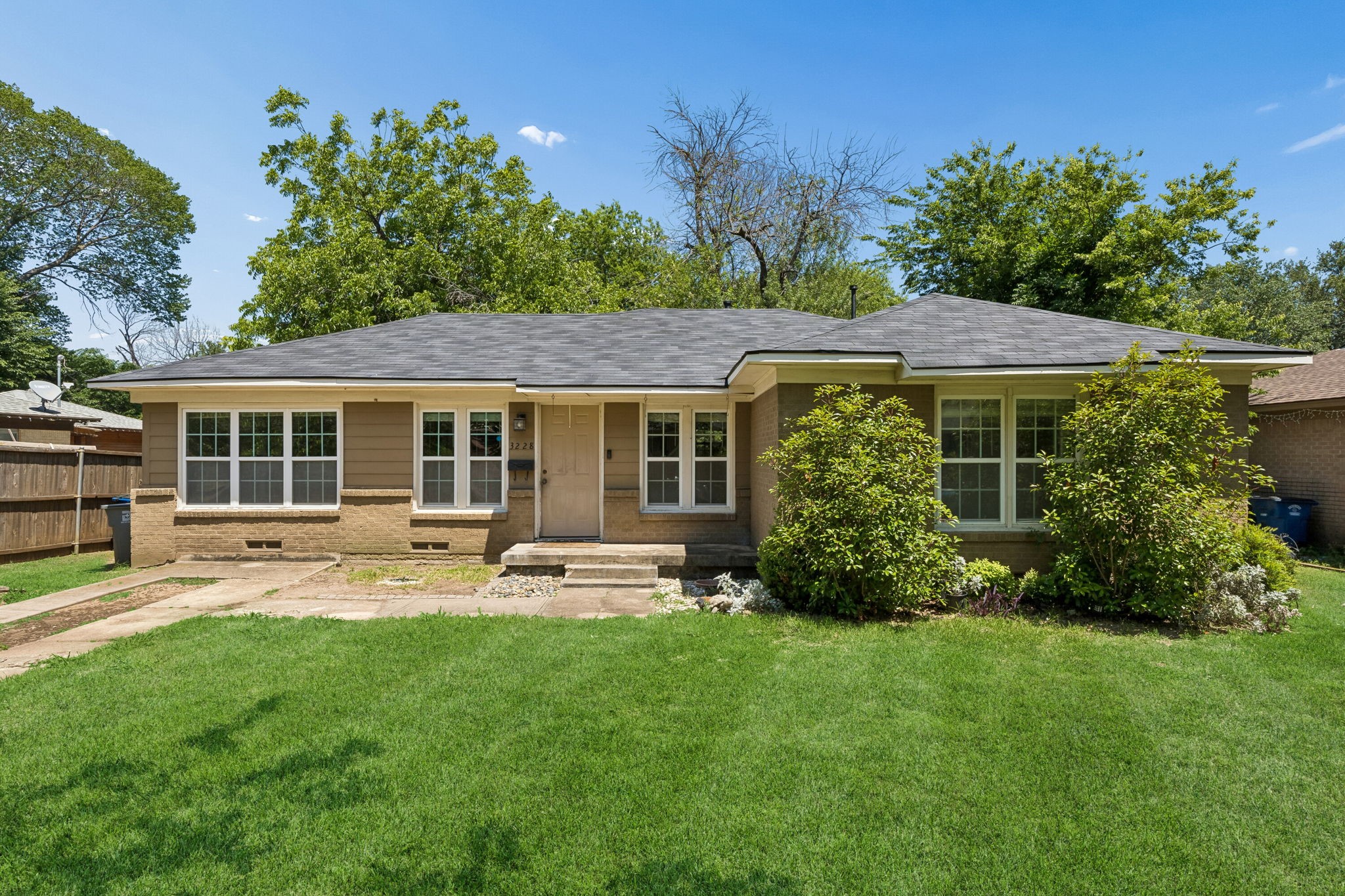 3228 E Perryton Drive Dallas TX 75224