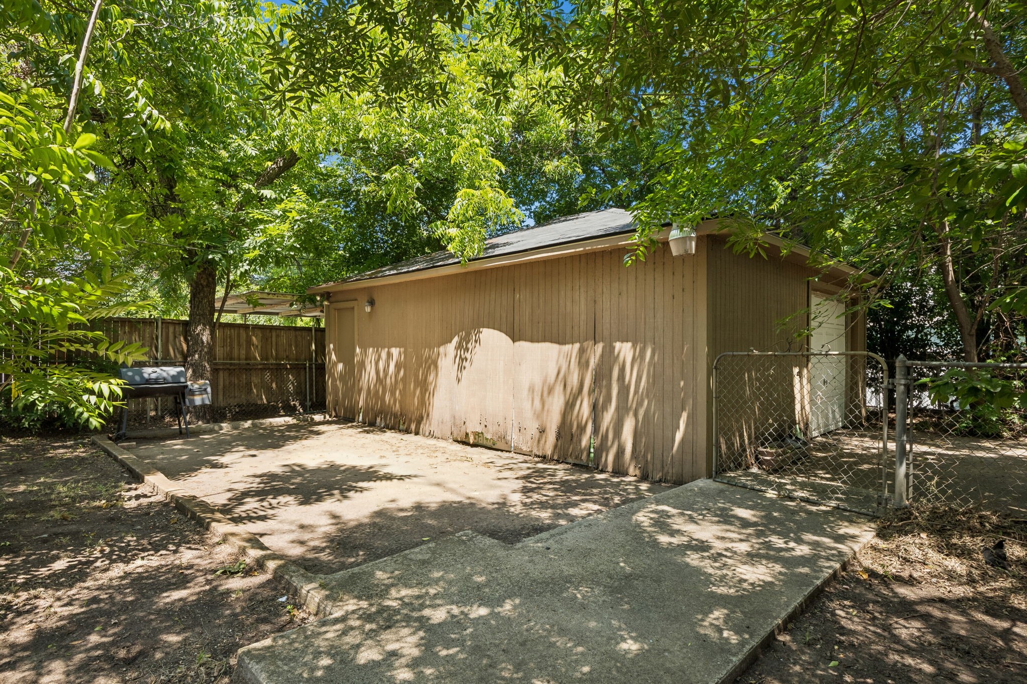 3228 E Perryton Drive Dallas TX 75224