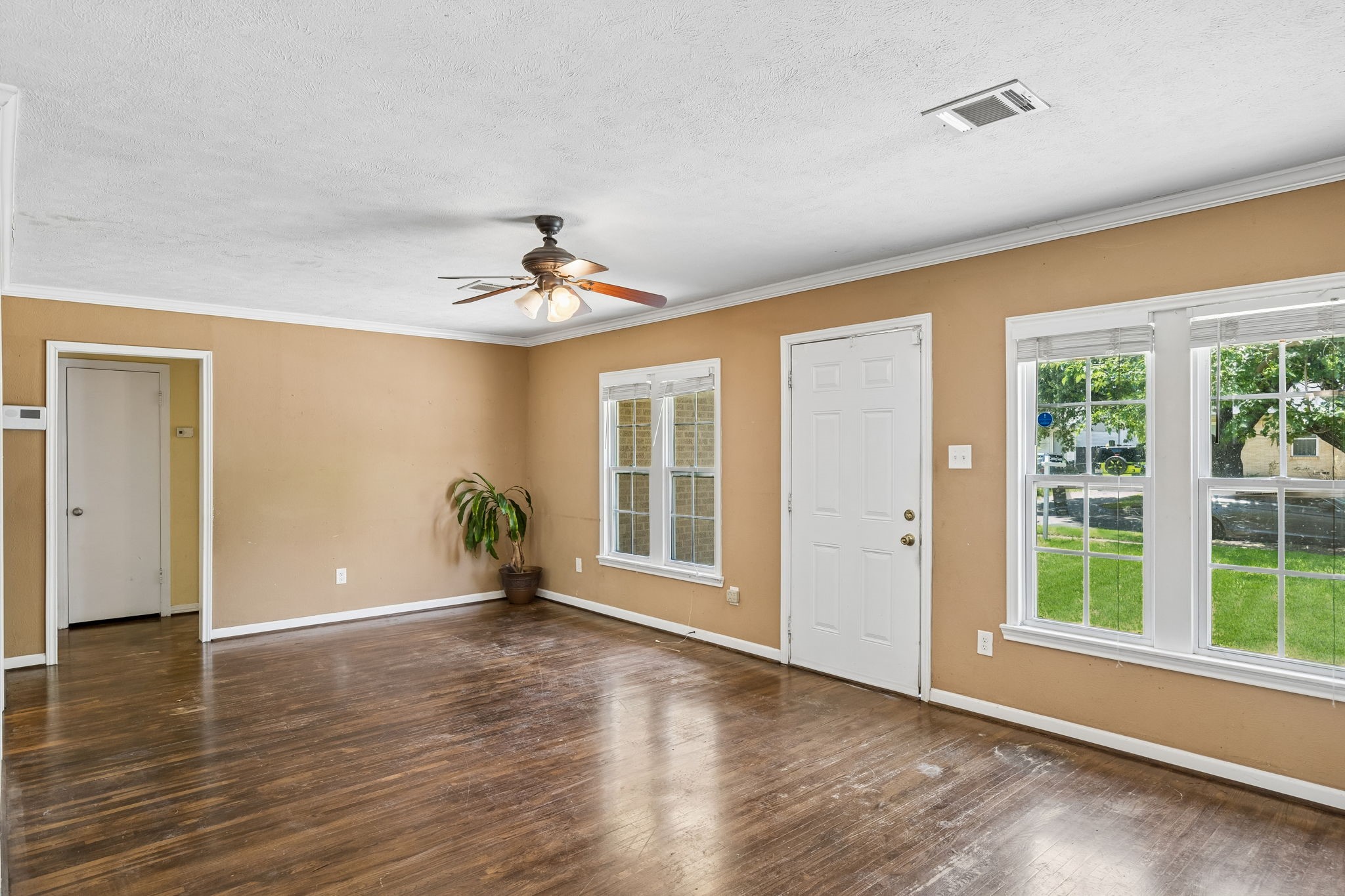 3228 E Perryton Drive Dallas TX 75224