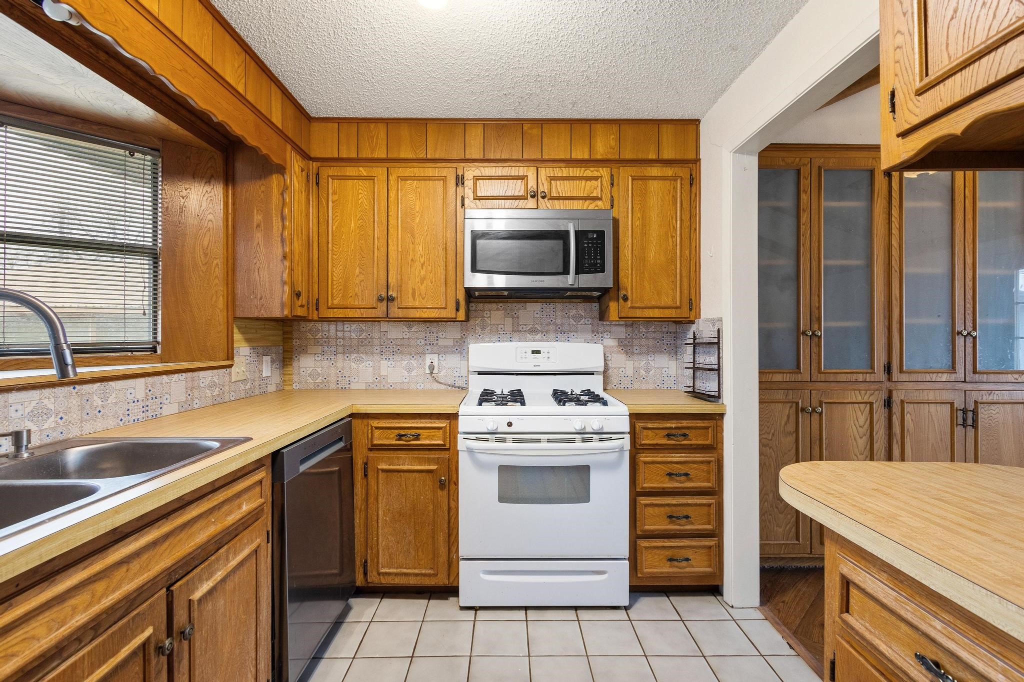 412 Main Street Pottsboro TX 75076
