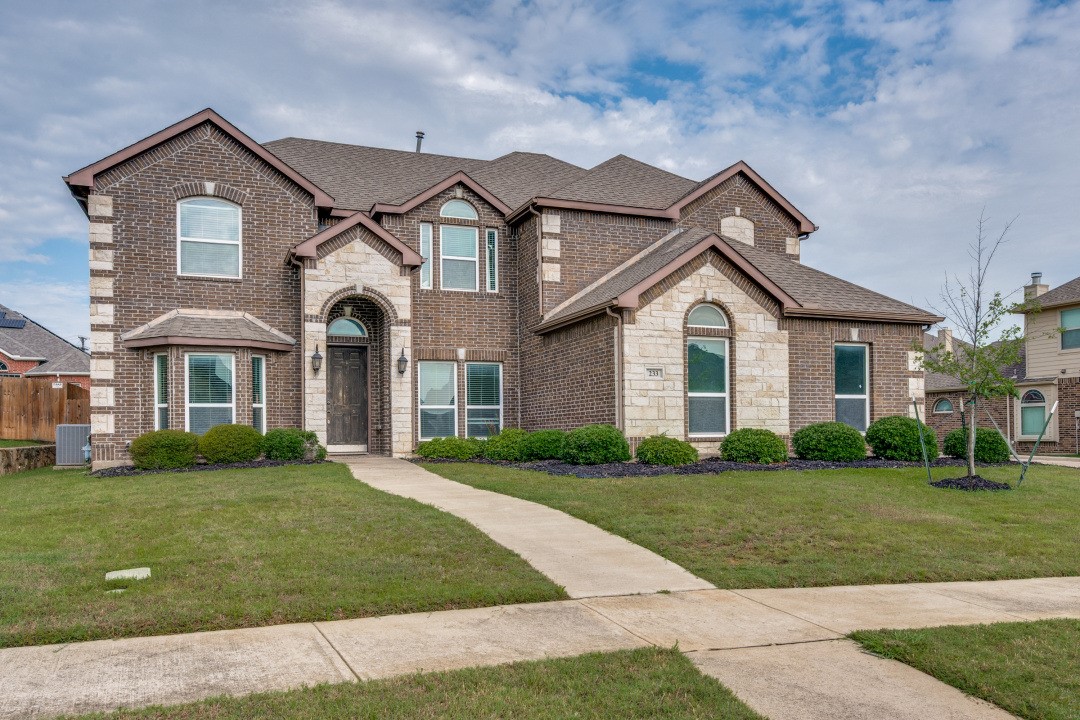 233 Chappellet Street Kennedale TX 76060