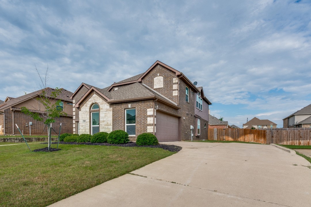 233 Chappellet Street Kennedale TX 76060