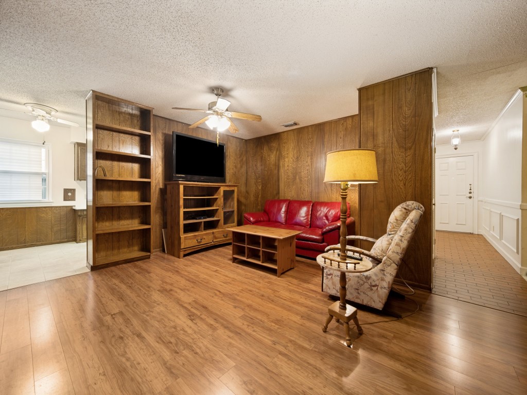 3818 Twin Falls Street Irving TX 75062