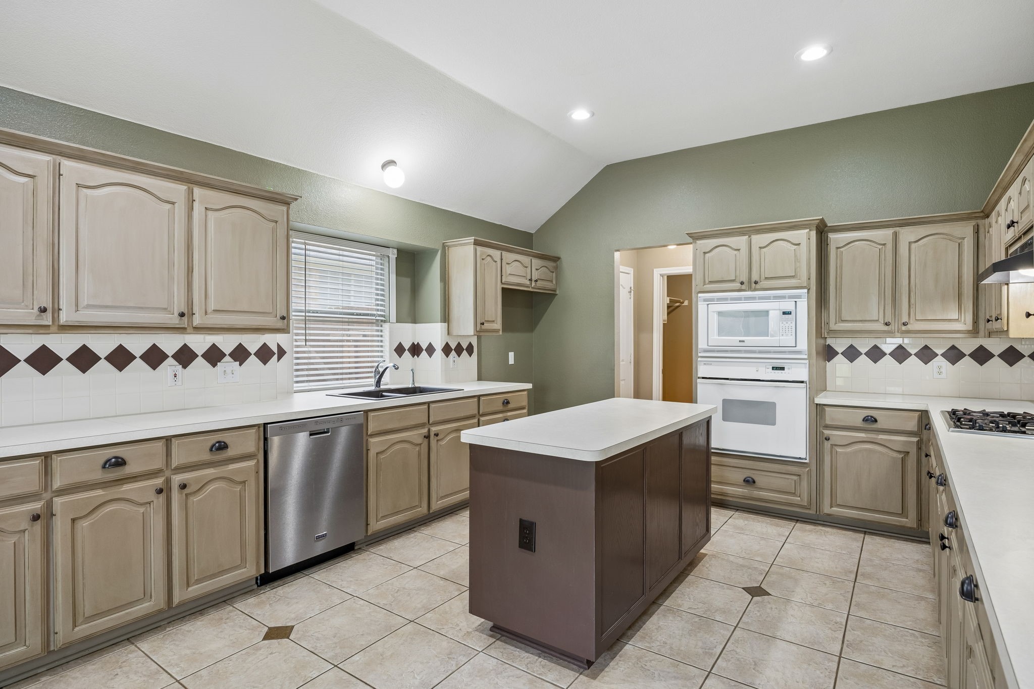 8637 Madison Drive North Richland Hills TX 76182