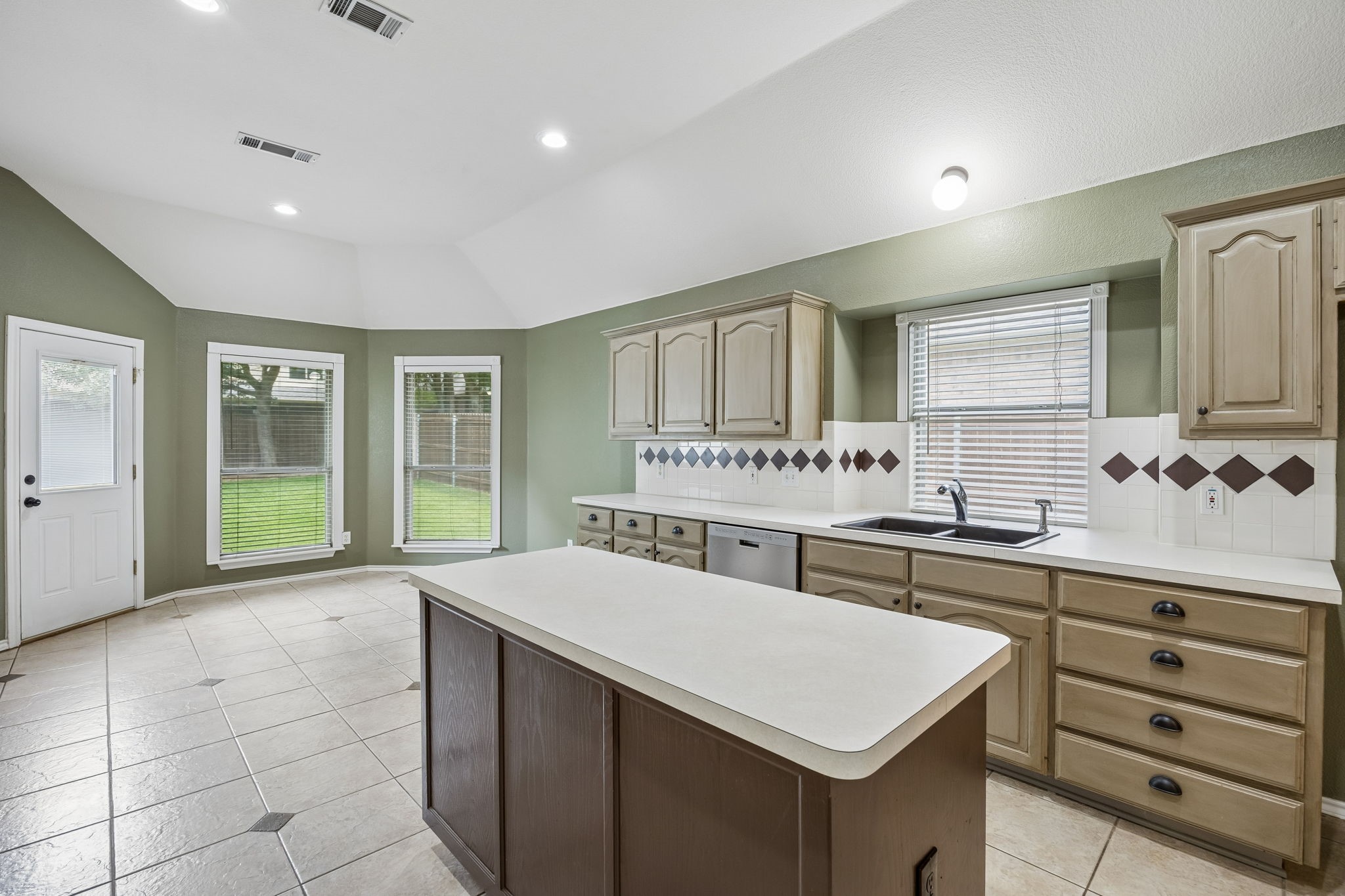 8637 Madison Drive North Richland Hills TX 76182