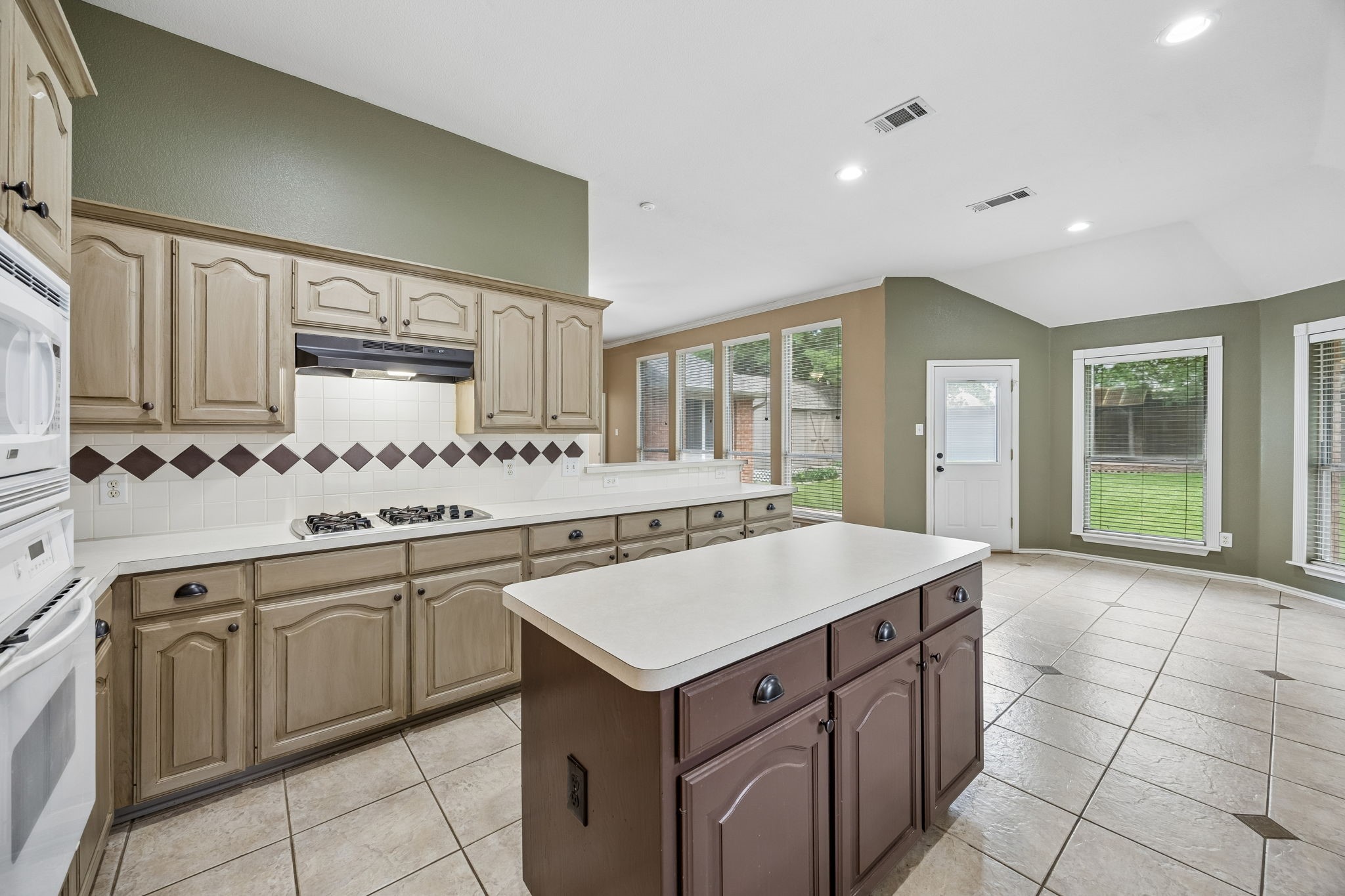 8637 Madison Drive North Richland Hills TX 76182