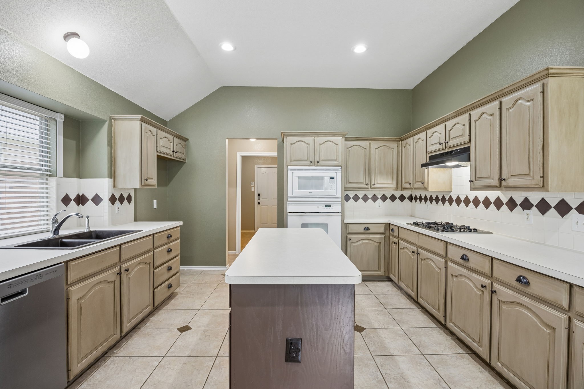 8637 Madison Drive North Richland Hills TX 76182