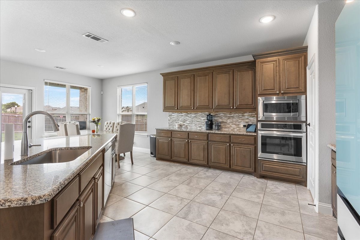 2000 Maplewood Drive Glenn Heights TX 75154