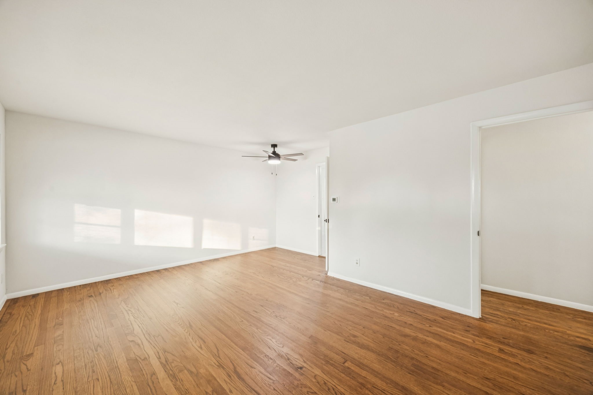 10042 Brockbank Drive Dallas TX 75229