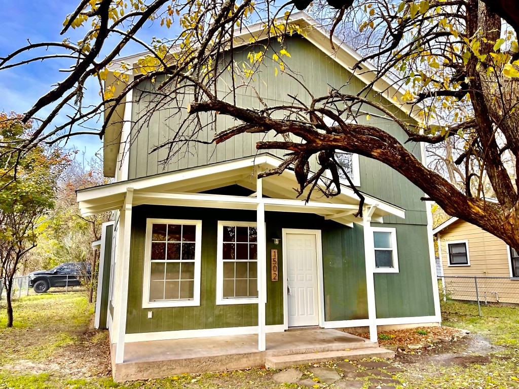 1502 N Hoard Avenue Sherman TX 75090