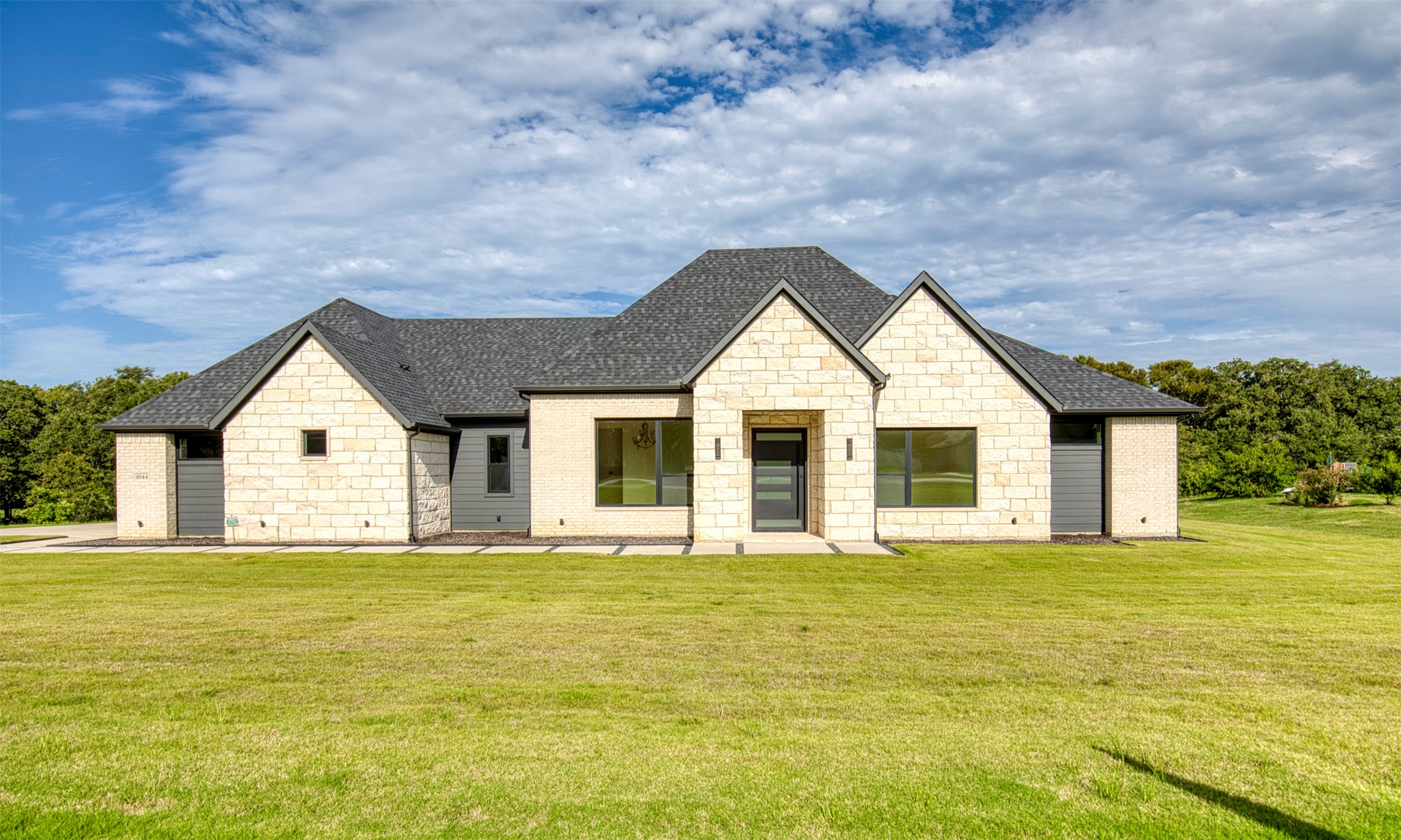 1044 Hidden Oaks Drive Wills Point TX 75169