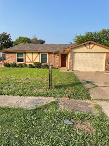 1701 Whiteoak Drive Garland TX 75040