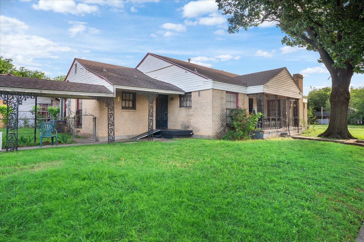 1718 S Marsalis Avenue Dallas TX 75216