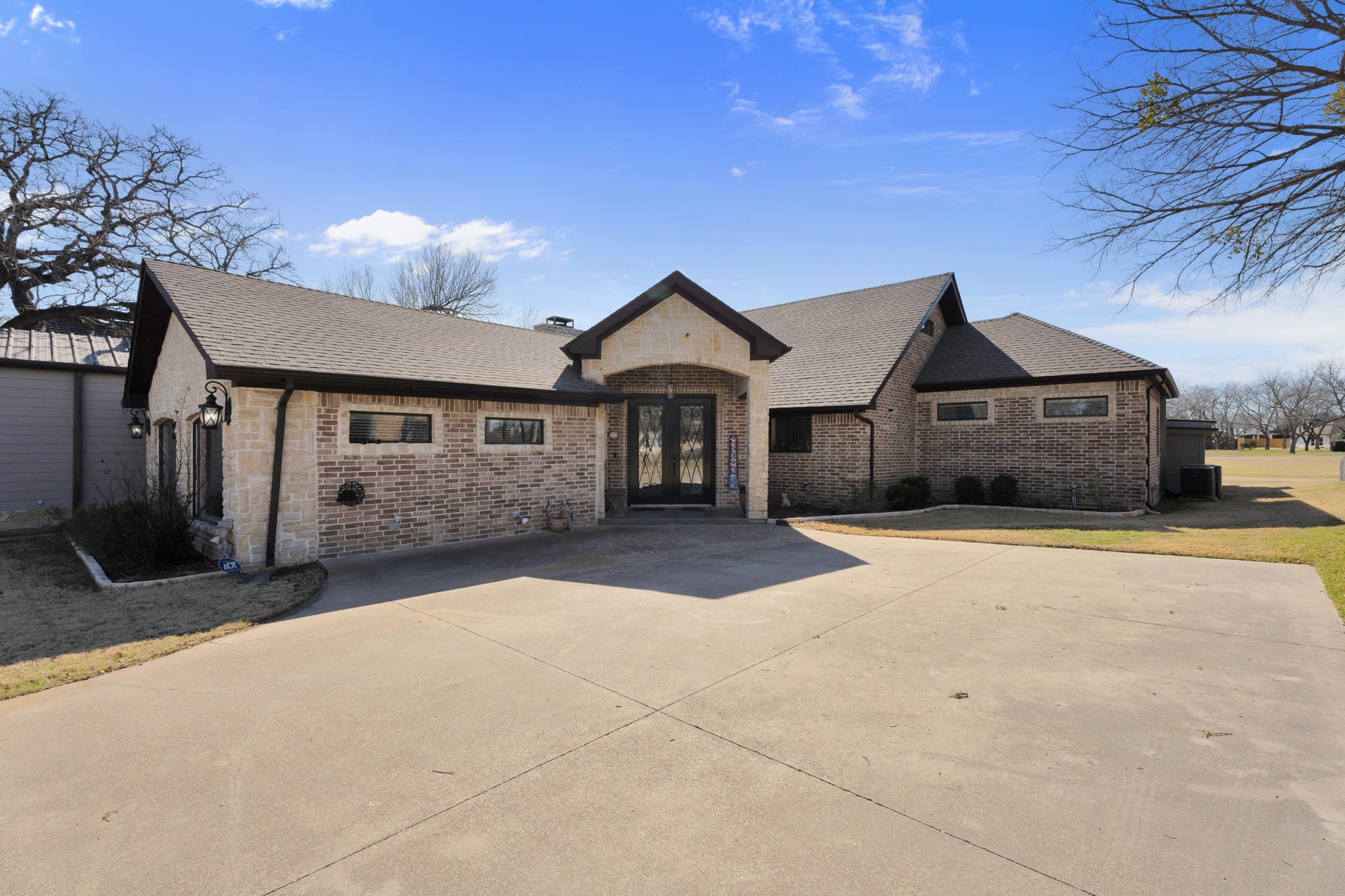 5014 Largo Drive Granbury TX 76049
