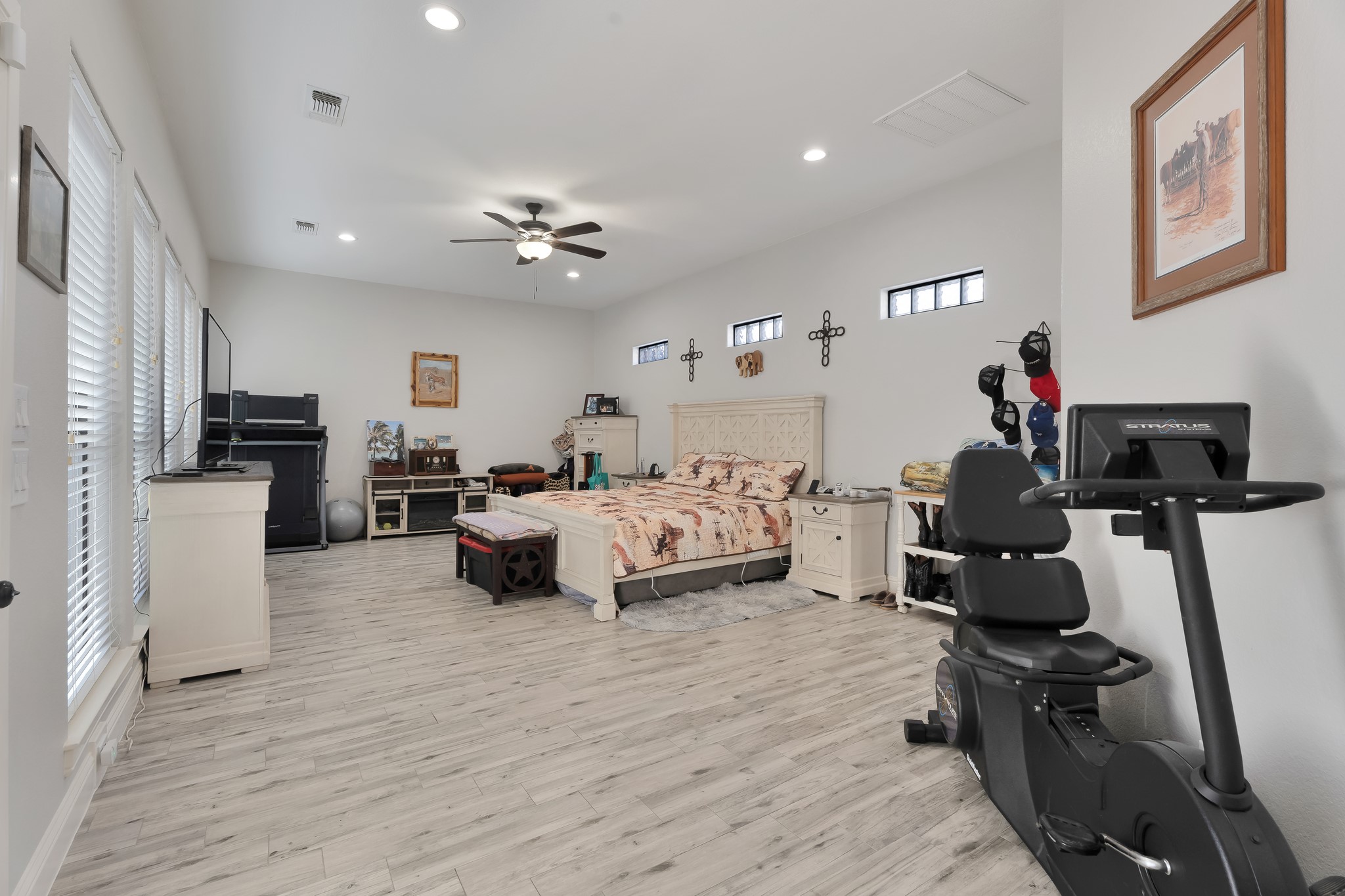 5014 Largo Drive Granbury TX 76049