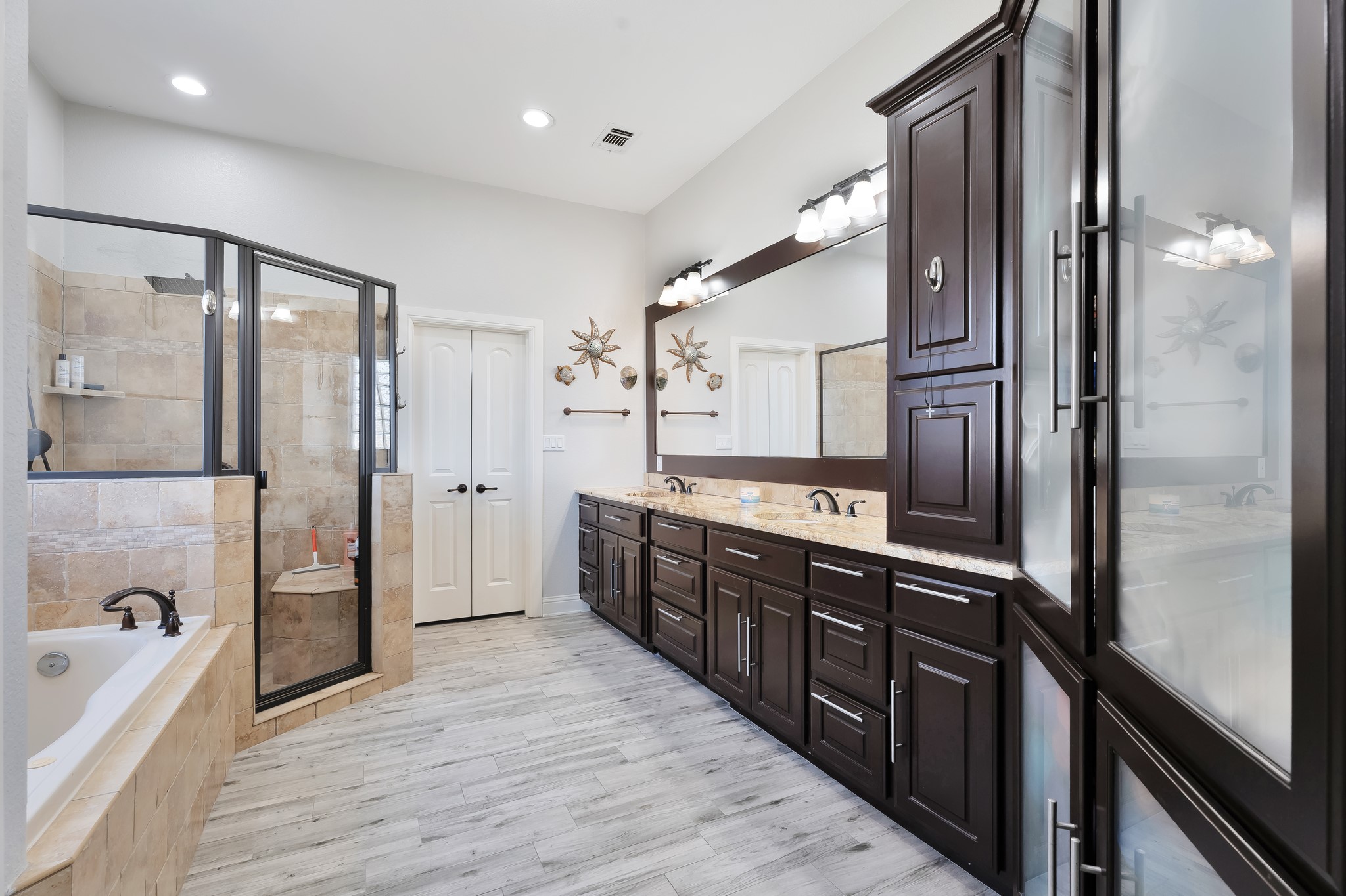 5014 Largo Drive Granbury TX 76049