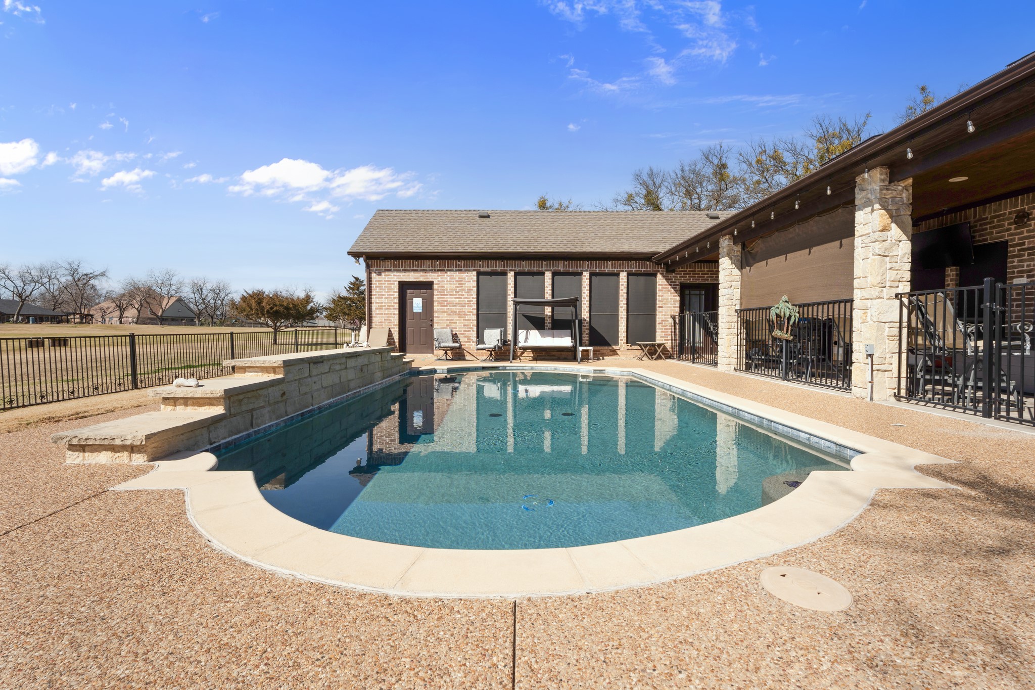 5014 Largo Drive Granbury TX 76049
