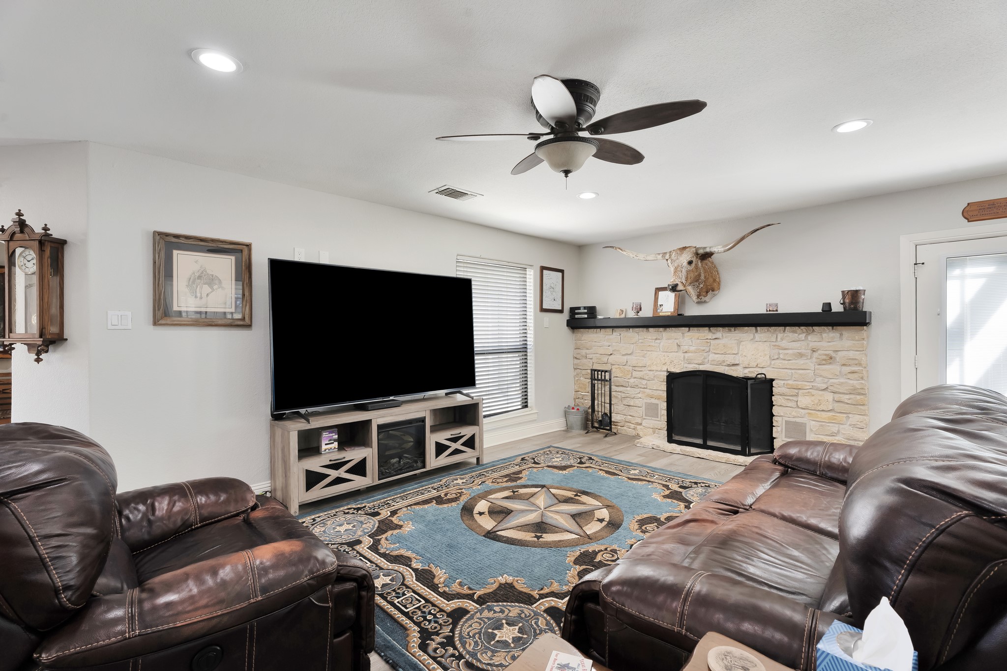 5014 Largo Drive Granbury TX 76049