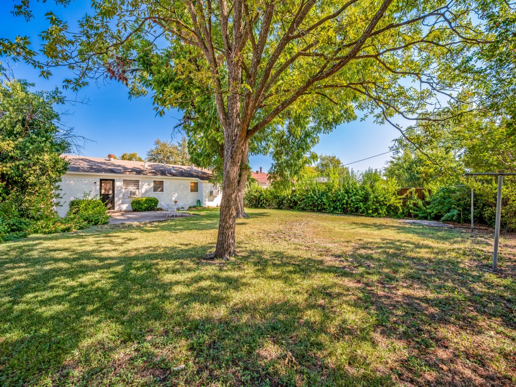 4318 Pineridge Drive Garland TX 75042