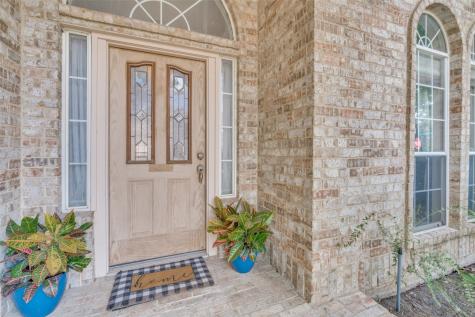 2813 Olympia Drive Grand Prairie TX 75052