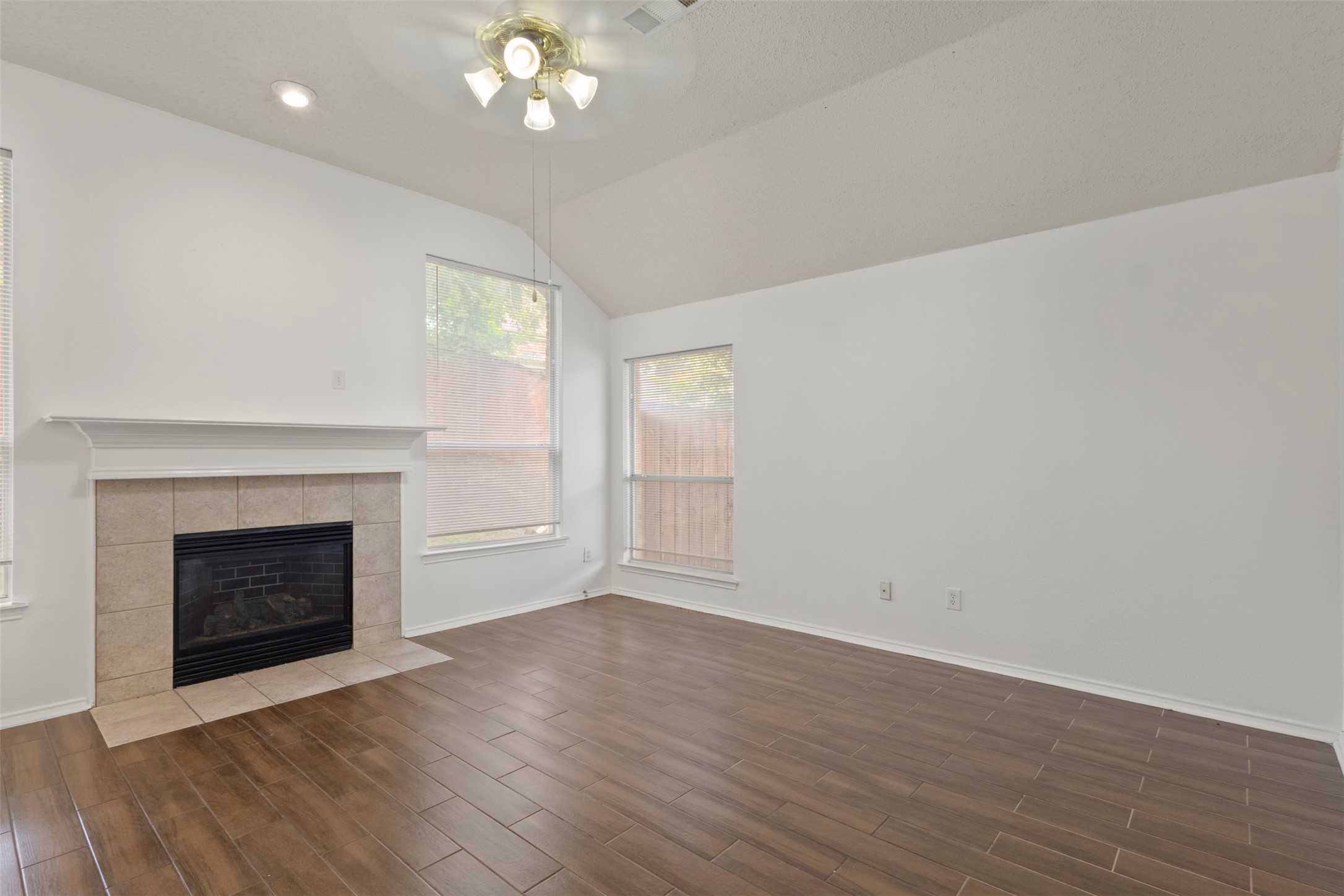 520 Jeff Grimes Boulevard Desoto TX 75115