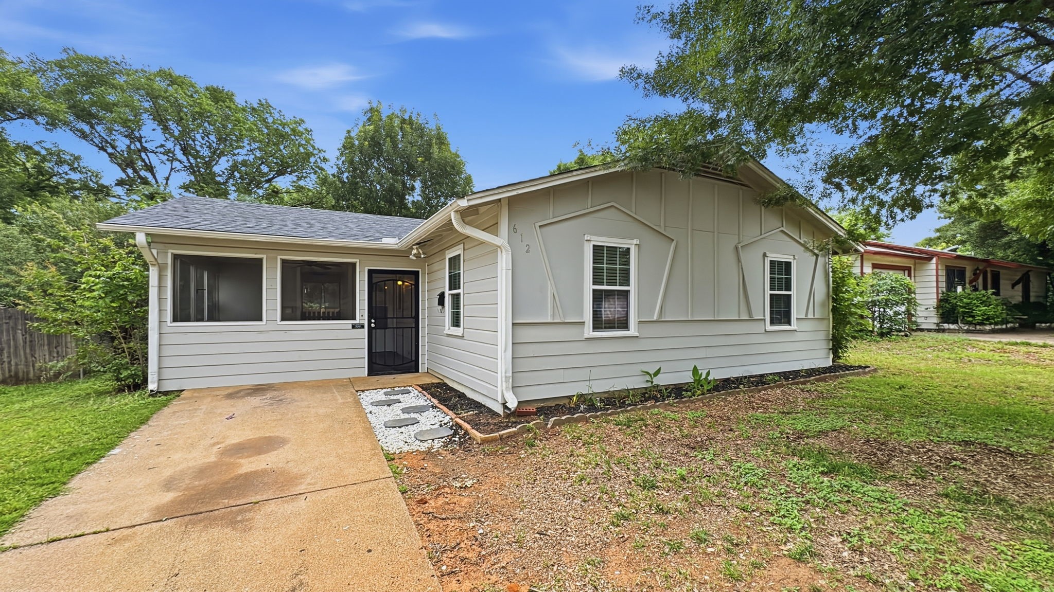612 Aransas Drive Euless TX 76039