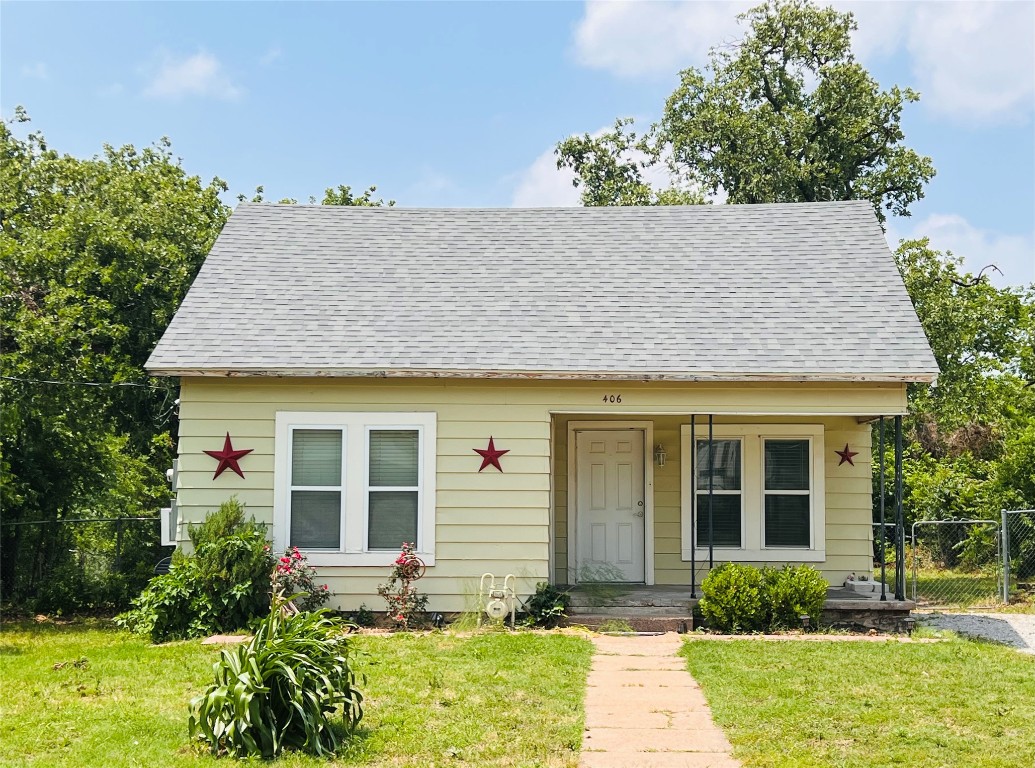 406 Hutchinson Street Bowie TX 76230