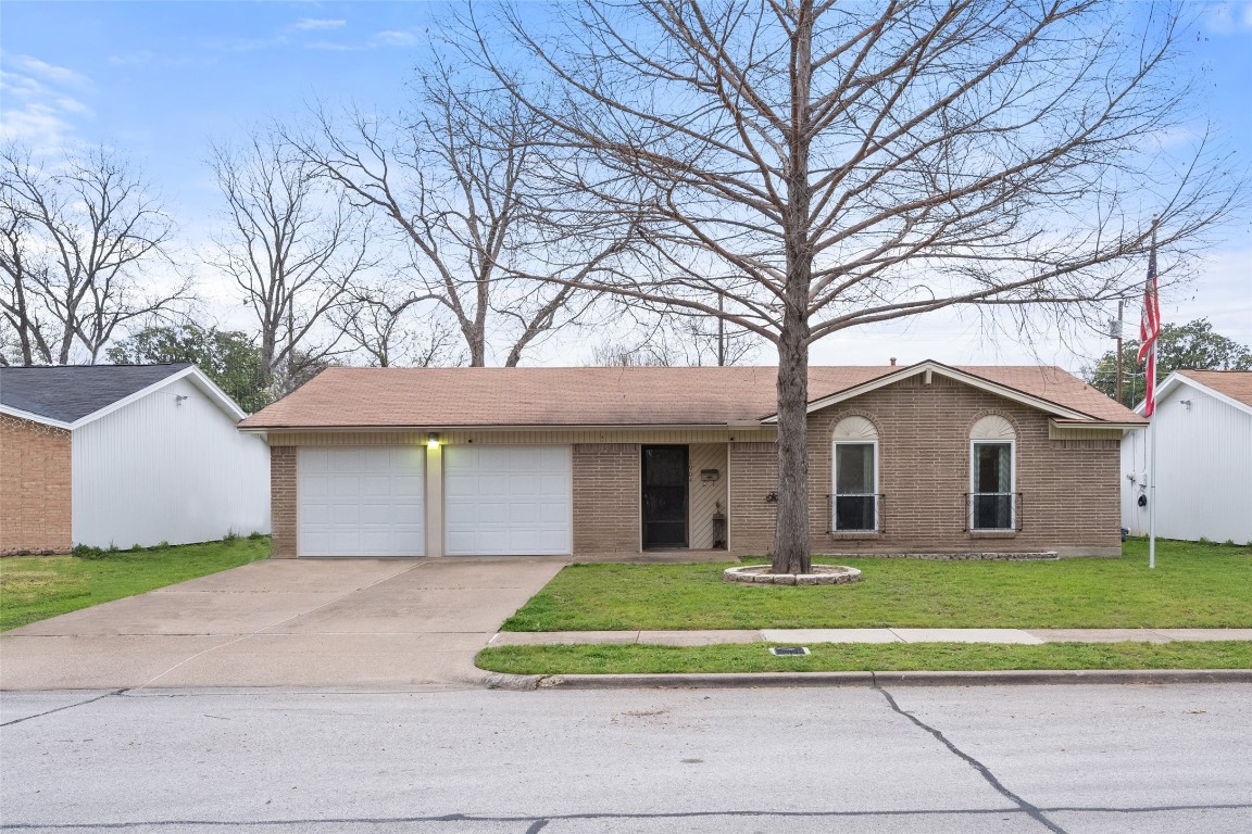 1904 Robinson Street Irving TX 75060