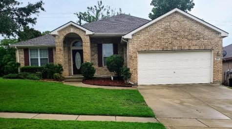 855 Ridgecrest Road Grand Prairie TX 75052