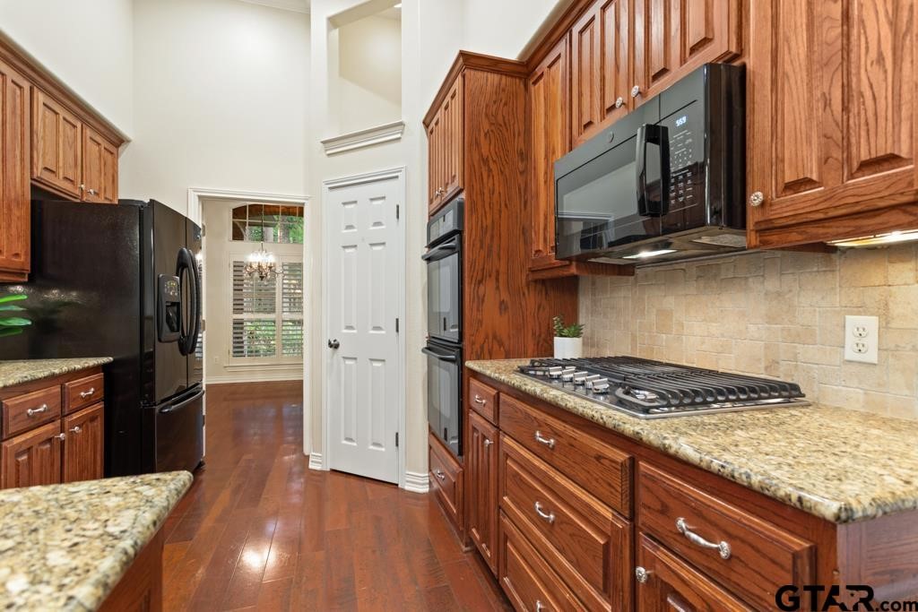 1620 Brookhollow Drive Hideaway TX 75771