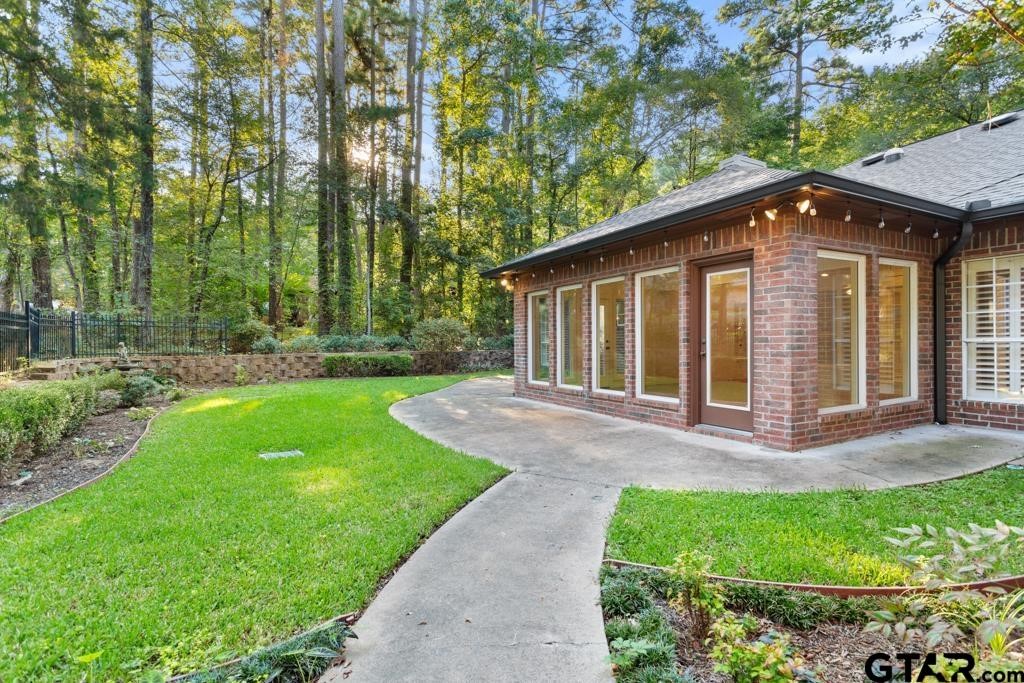 1620 Brookhollow Drive Hideaway TX 75771