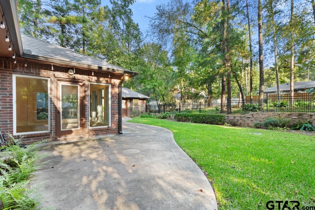 1620 Brookhollow Drive Hideaway TX 75771