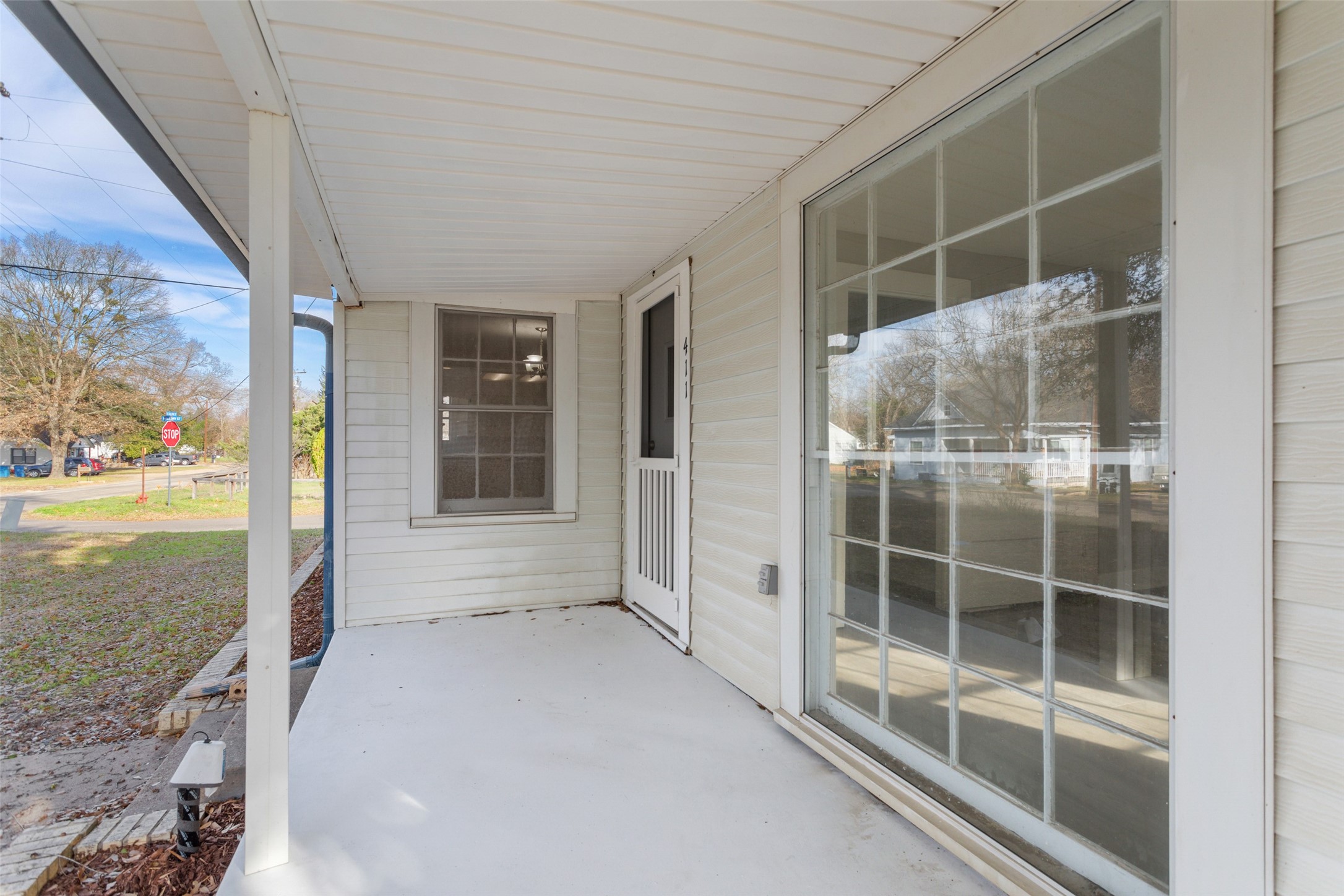 411 N College Street Lindale TX 75771