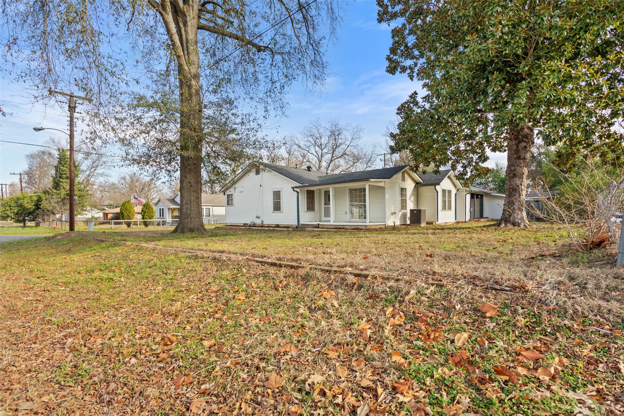 411 N College Street Lindale TX 75771