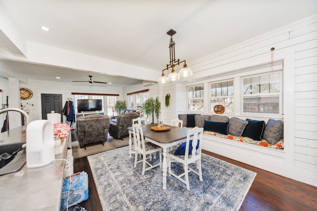 701 N Mason Street Bowie TX 76230