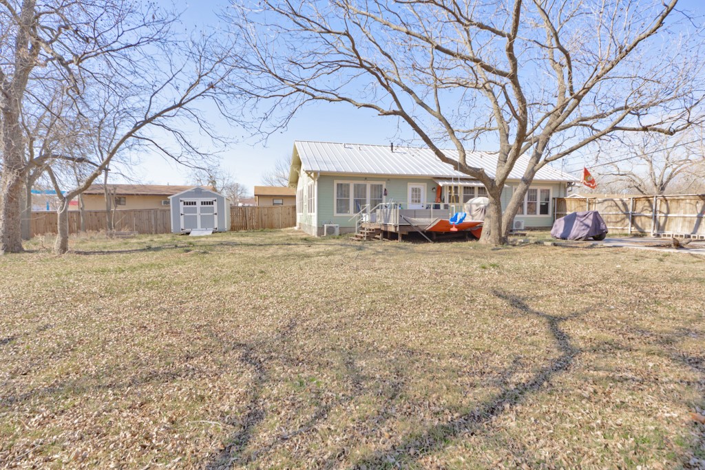 701 N Mason Street Bowie TX 76230