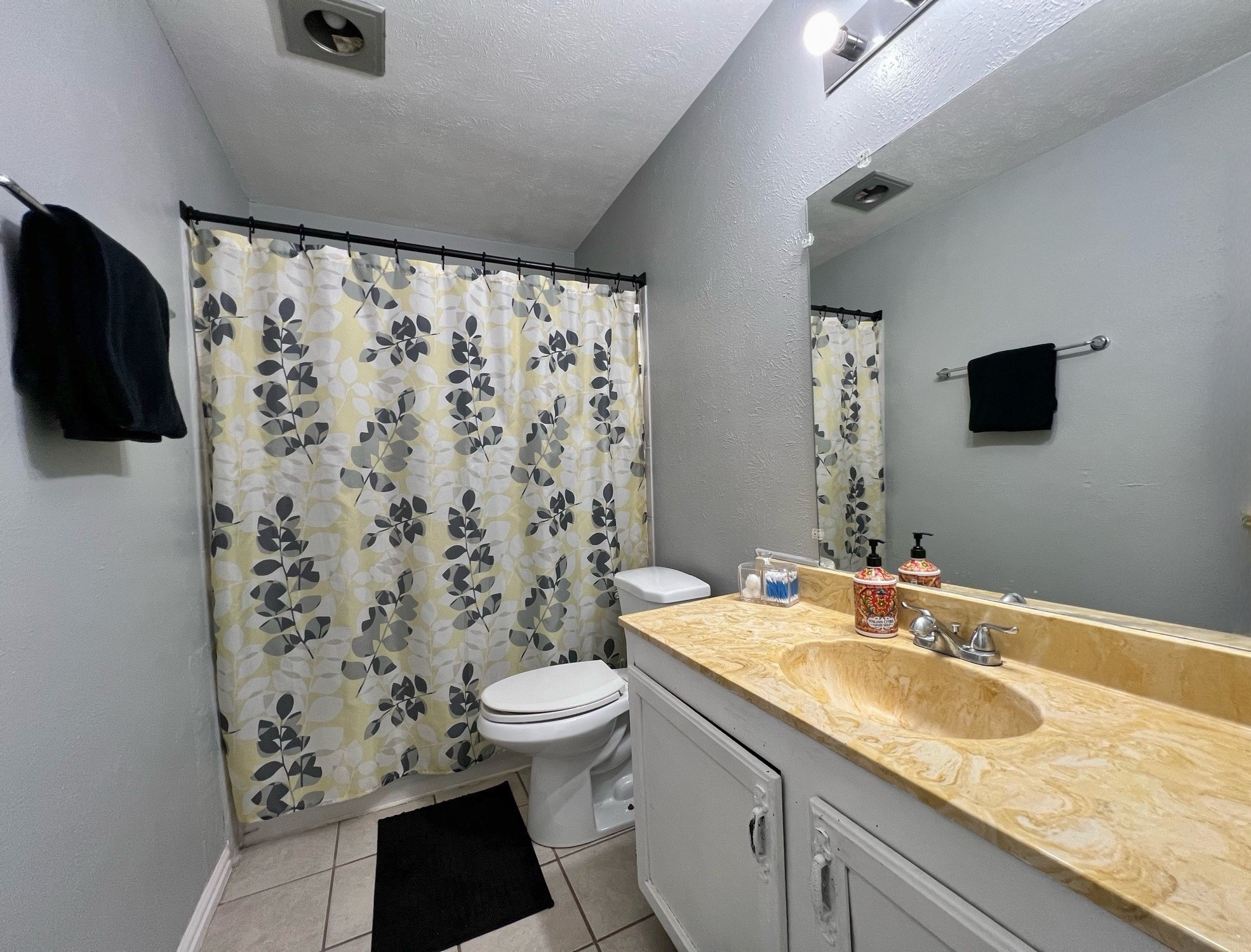 5609 Kerry Lane Garland TX 75043