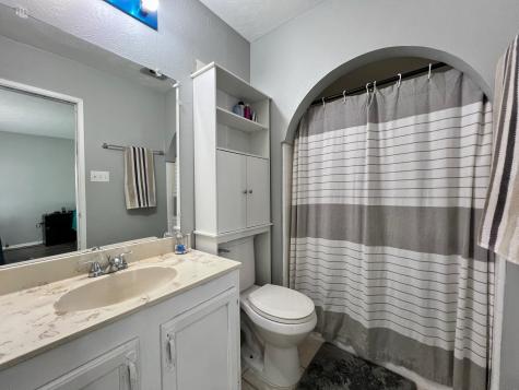 5609 Kerry Lane Garland TX 75043