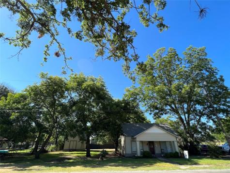 105 E 6th Street Tolar TX 76476
