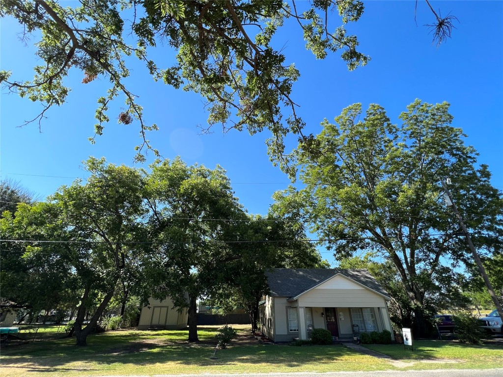 105 E 6th Street Tolar TX 76476