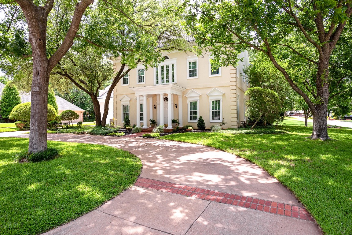 712 Saddlebrook Drive Colleyville TX 76034