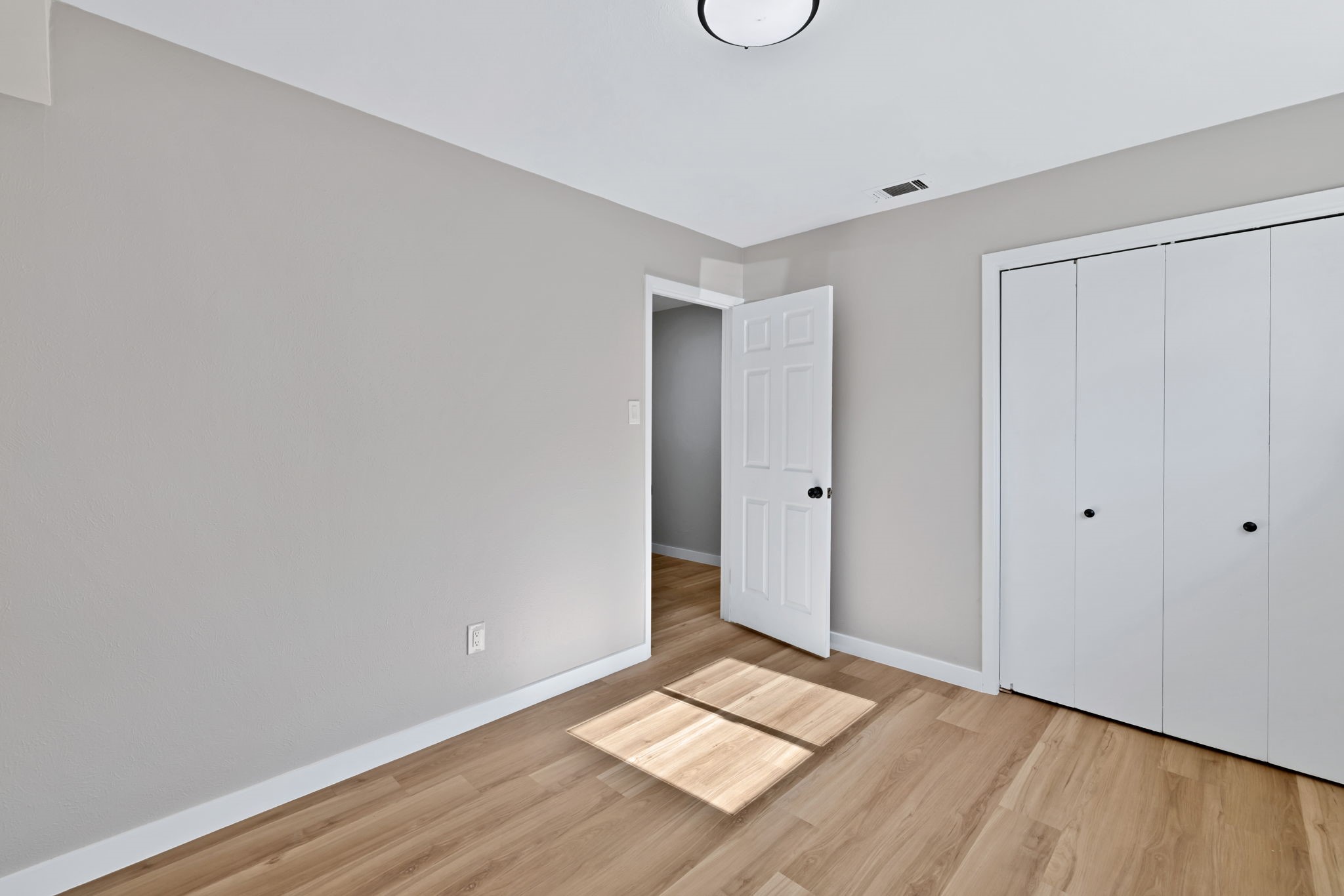 3205 Mccollum Street Irving TX 75061